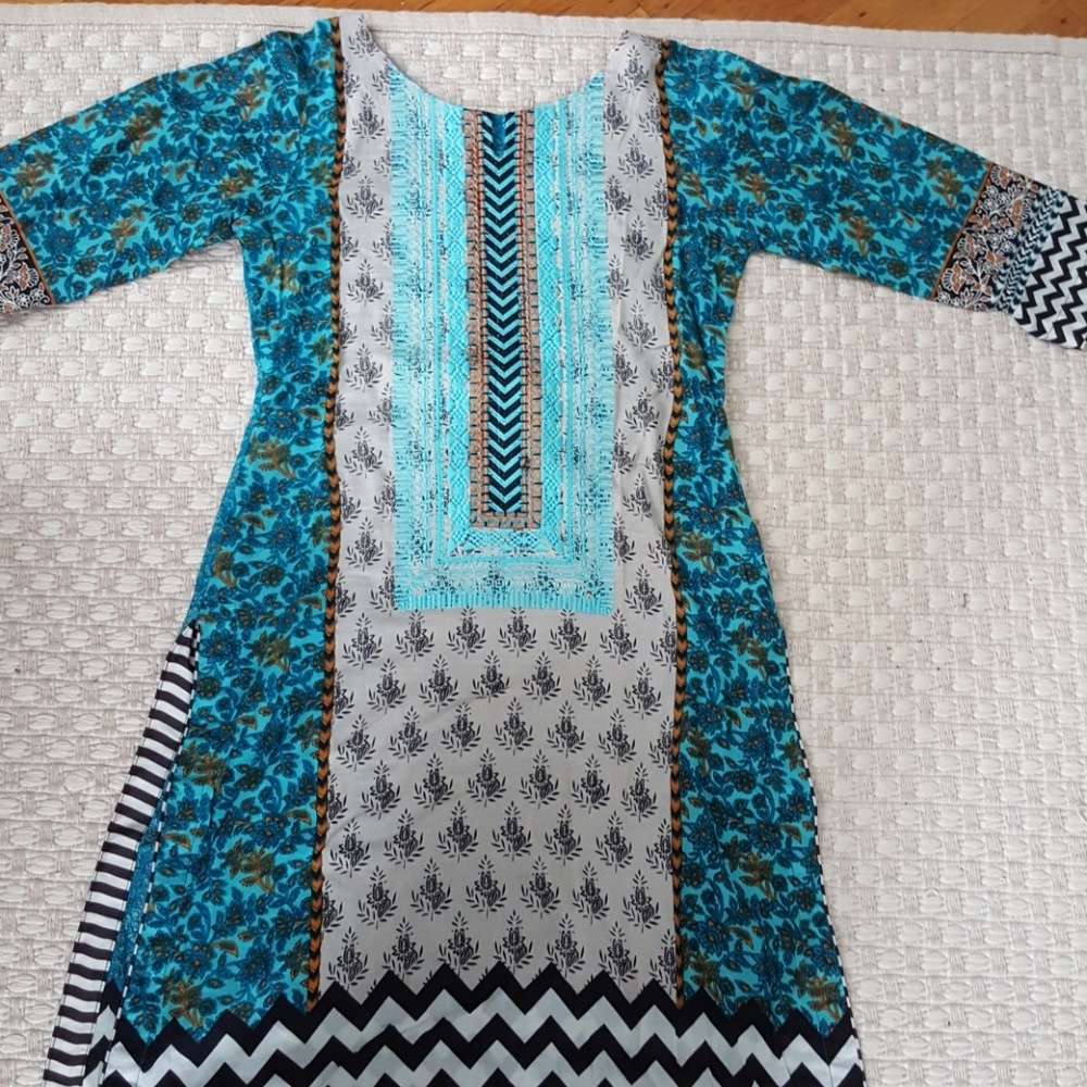 Cute light kurti - Indian/Pakistani